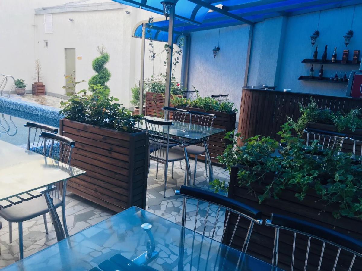 Alba Hotel 耶烈万 外观 照片